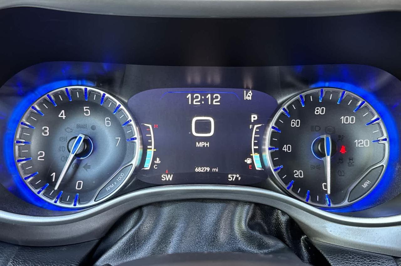 2023 Chrysler Pacifica Touring L Roseville CA