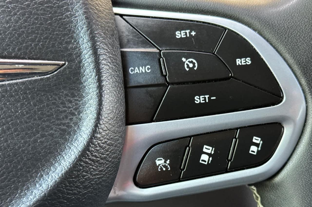 2023 Chrysler Pacifica Touring L Roseville CA