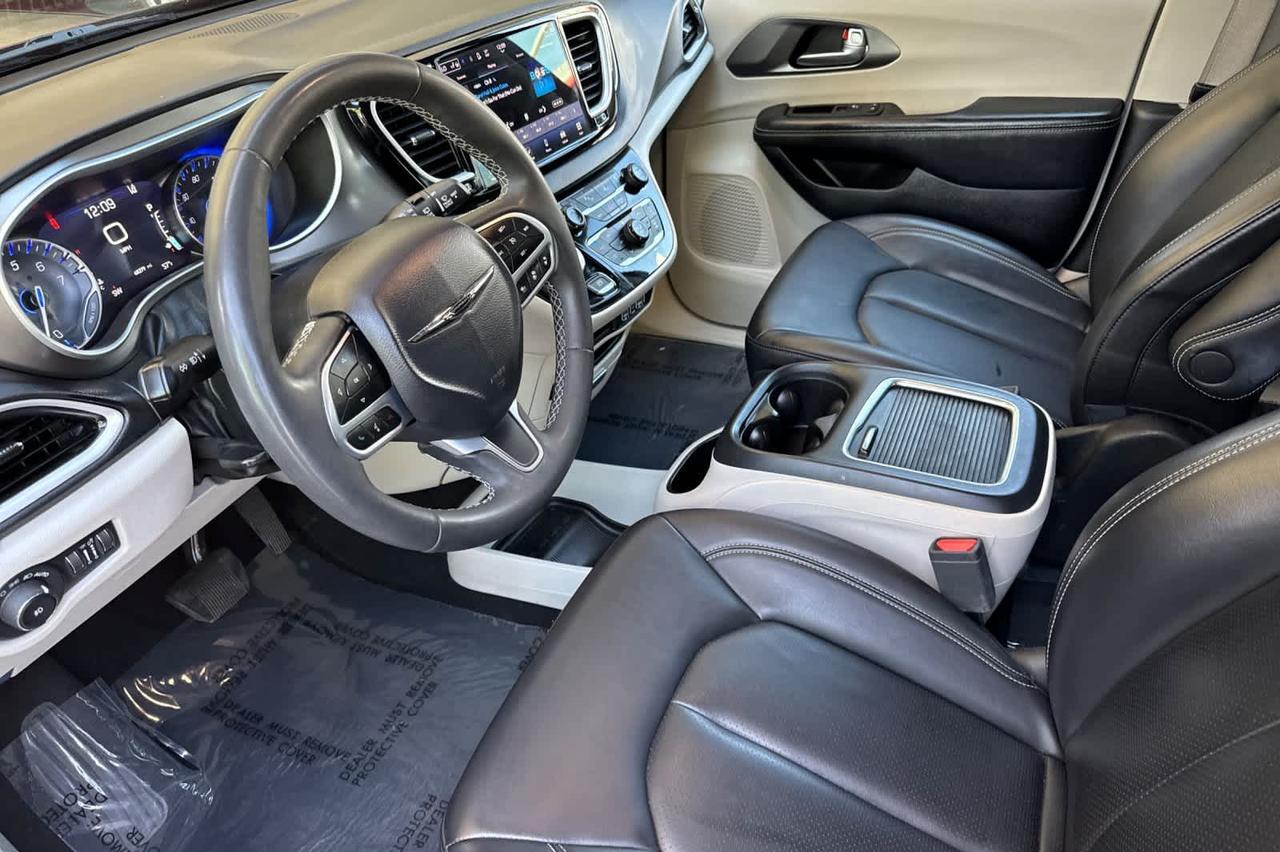 2023 Chrysler Pacifica Touring L Roseville CA
