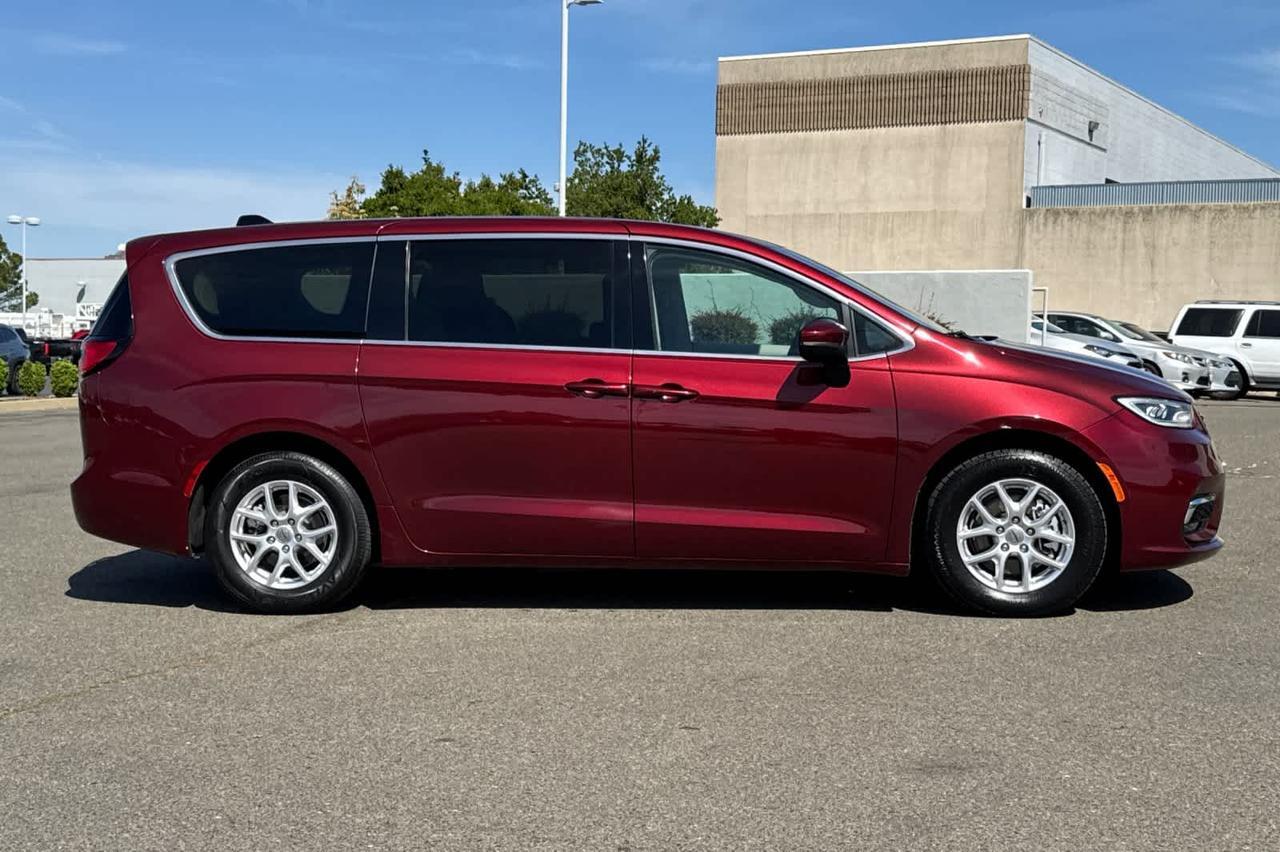 2023 Chrysler Pacifica Touring L Roseville CA