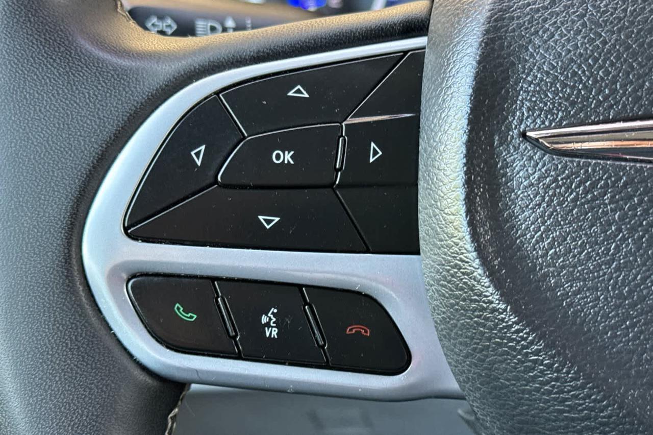 2023 Chrysler Pacifica Touring L Roseville CA