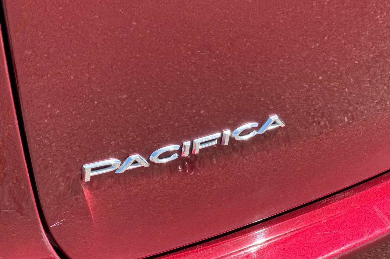 2023 Chrysler Pacifica Touring L Roseville CA