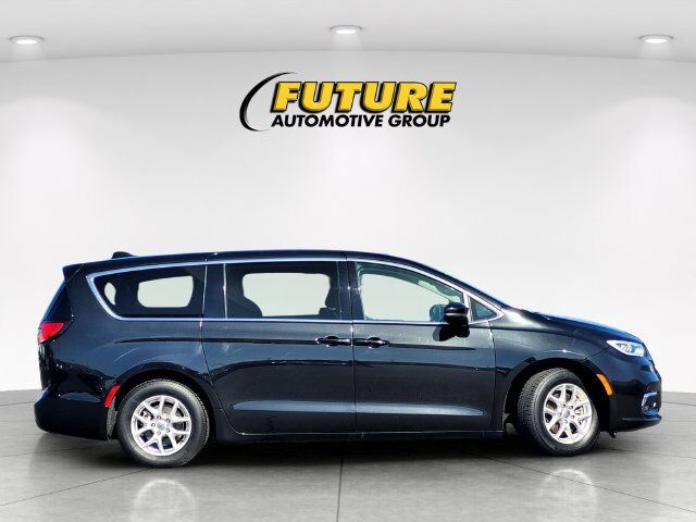 2023 Chrysler Pacifica Touring L Roseville CA