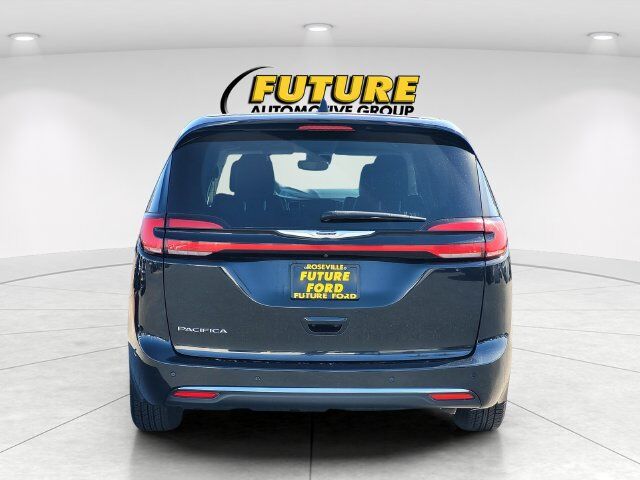 2023 Chrysler Pacifica Touring L Roseville CA