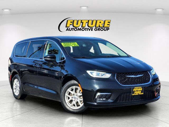 2023 Chrysler Pacifica Touring L Roseville CA