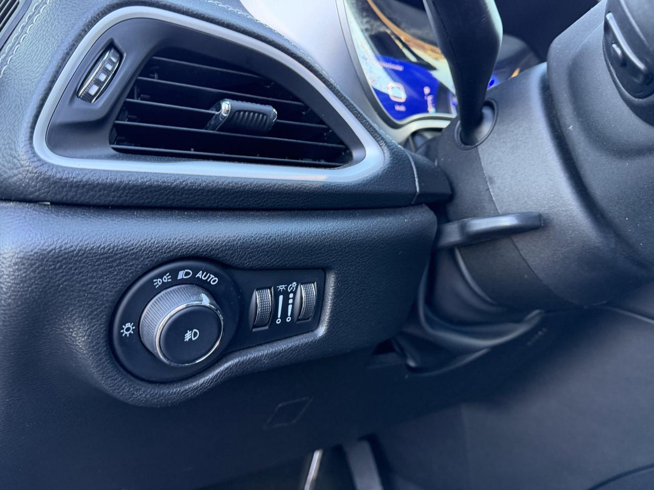 2023 Chrysler Pacifica Touring-L S Appearance AWD | Low KMs | V6 | Stow n Place Roof Rack | Power Liftgate | Remote Start Redwater AB