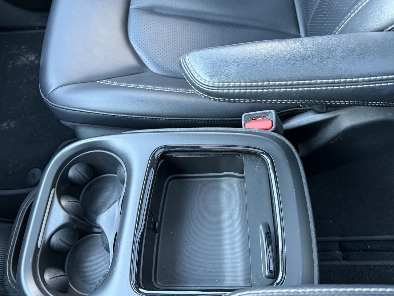 2023 Chrysler Pacifica Touring-L S Appearance AWD | Low KMs | V6 | Stow n Place Roof Rack | Power Liftgate | Remote Start Redwater AB