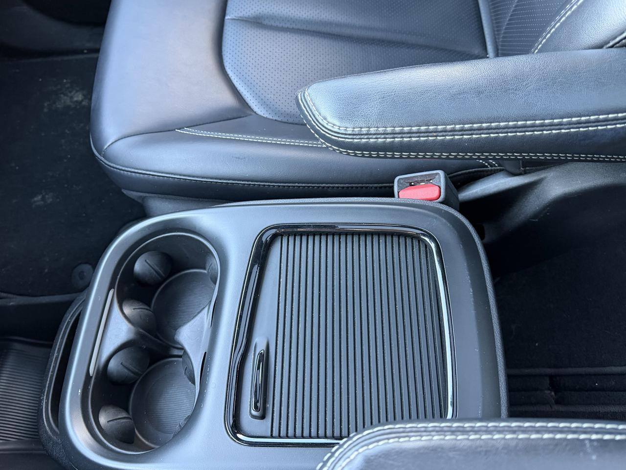 2023 Chrysler Pacifica Touring-L S Appearance AWD | Low KMs | V6 | Stow n Place Roof Rack | Power Liftgate | Remote Start Redwater AB