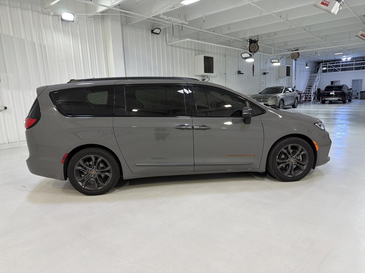 2023 Chrysler Pacifica Touring L San Antonio TX