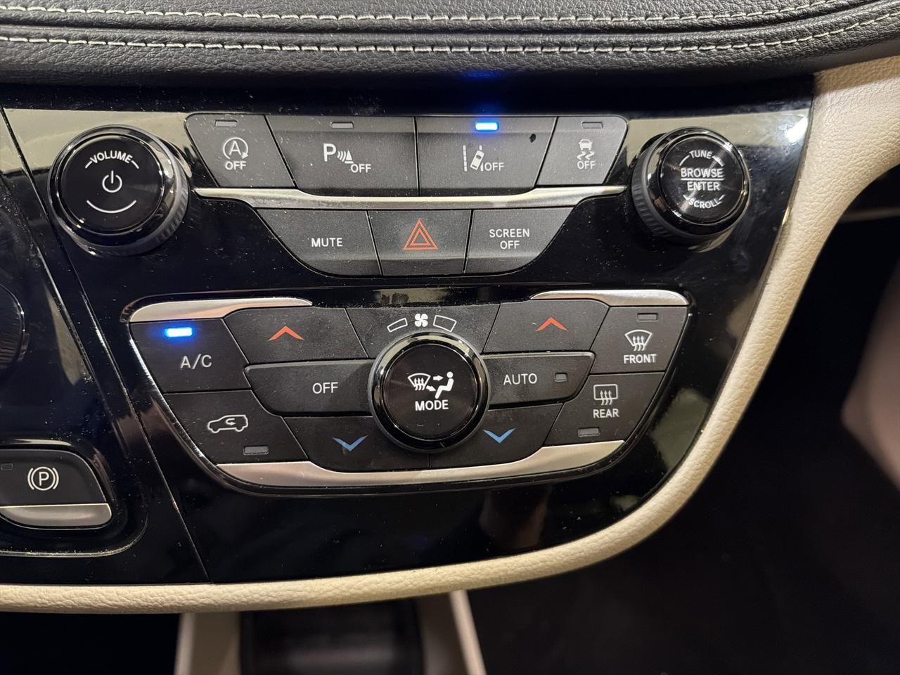 2023 Chrysler Pacifica Touring L San Antonio TX