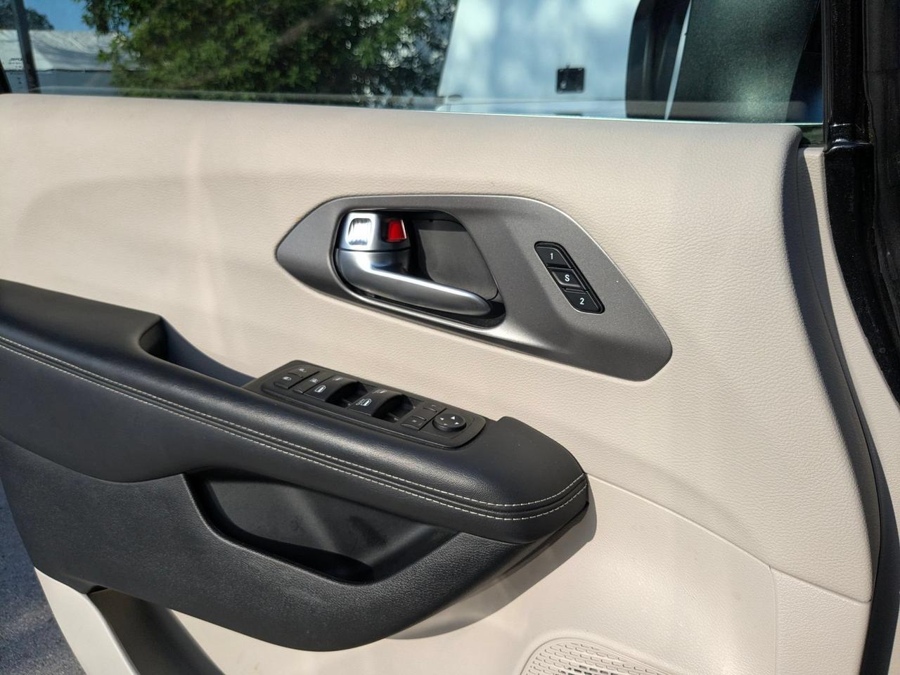 2023 Chrysler Pacifica Touring L San Antonio TX