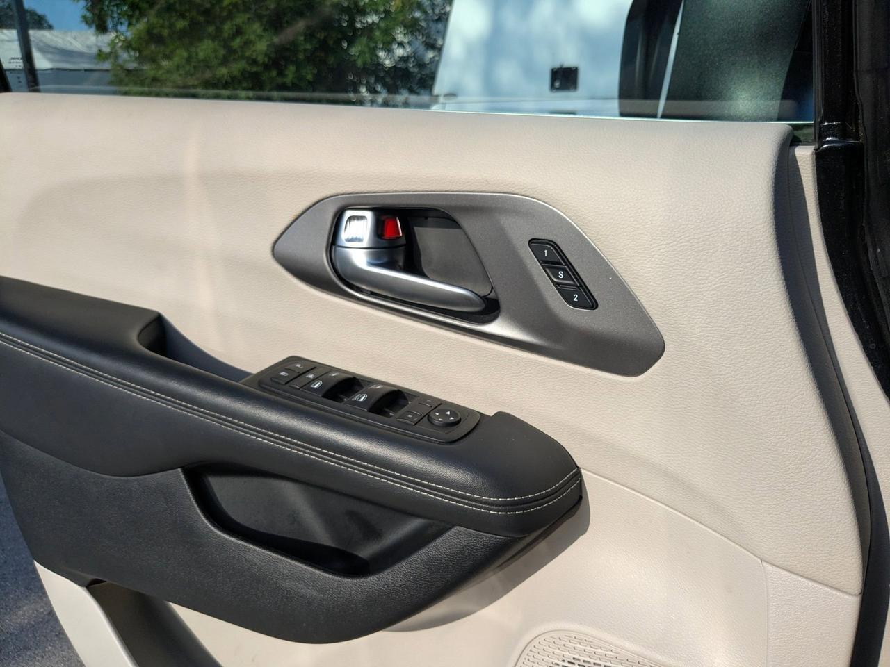 2023 Chrysler Pacifica Touring L San Antonio TX