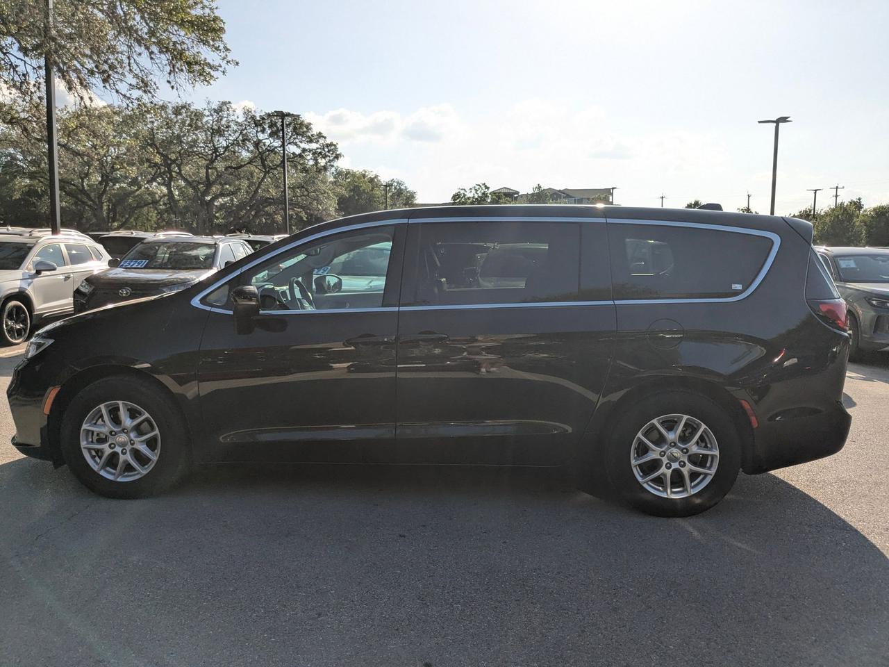2023 Chrysler Pacifica Touring L San Antonio TX