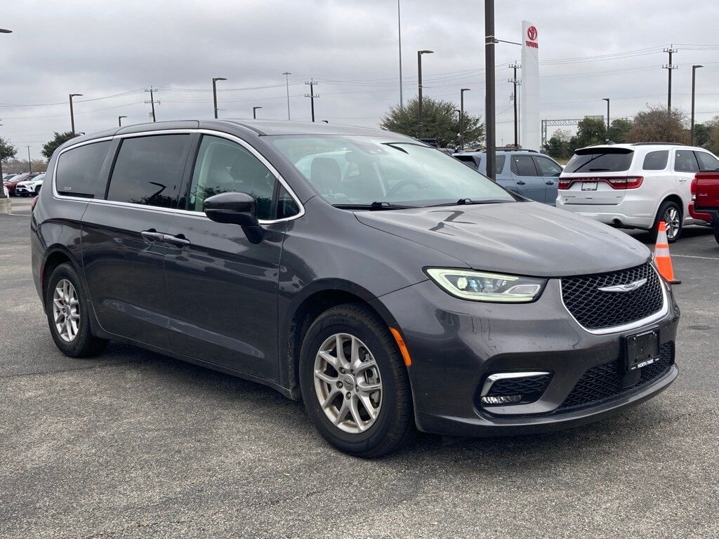 2023 Chrysler Pacifica Touring L