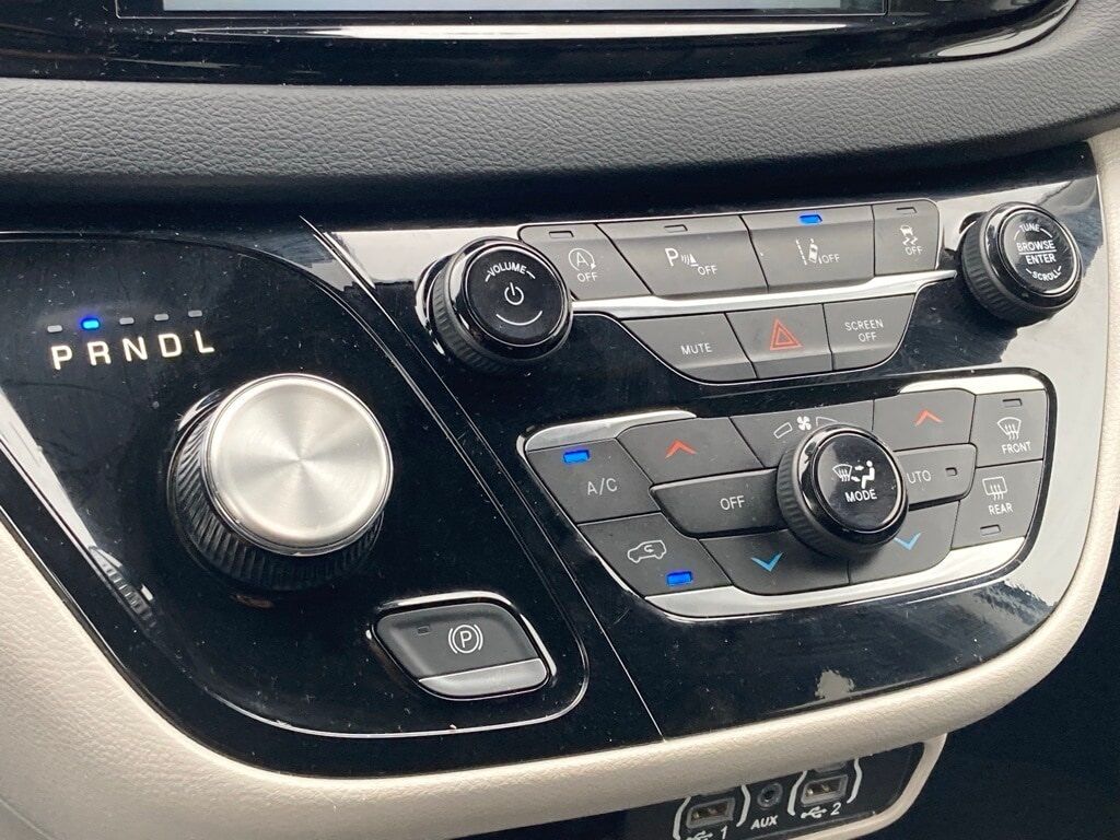 2023 Chrysler Pacifica Touring L San Antonio TX