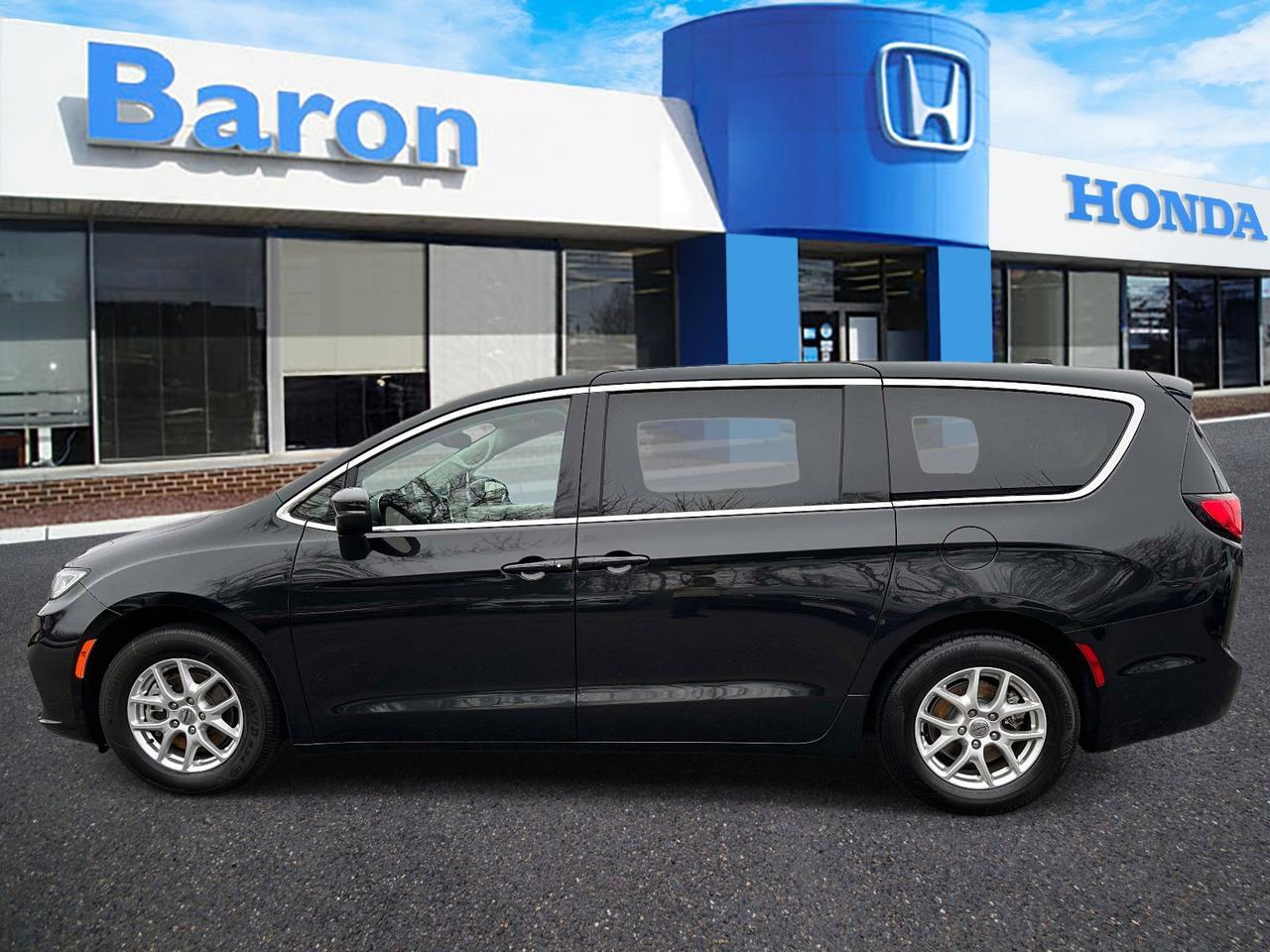 2023 Chrysler Pacifica Touring L