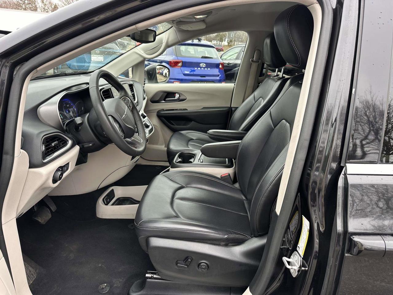 2023 Chrysler Pacifica Touring L San Clemente CA