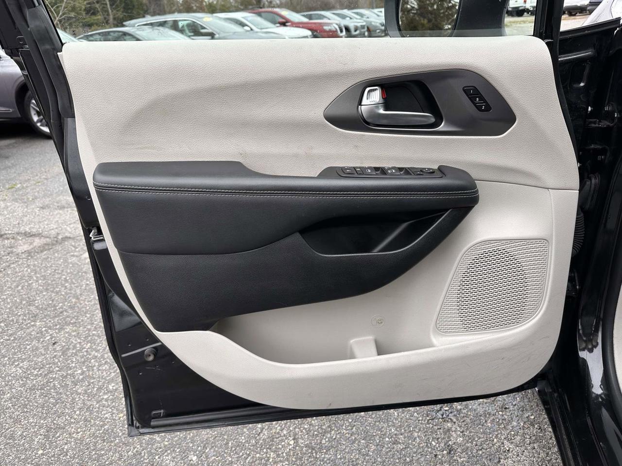 2023 Chrysler Pacifica Touring L San Clemente CA