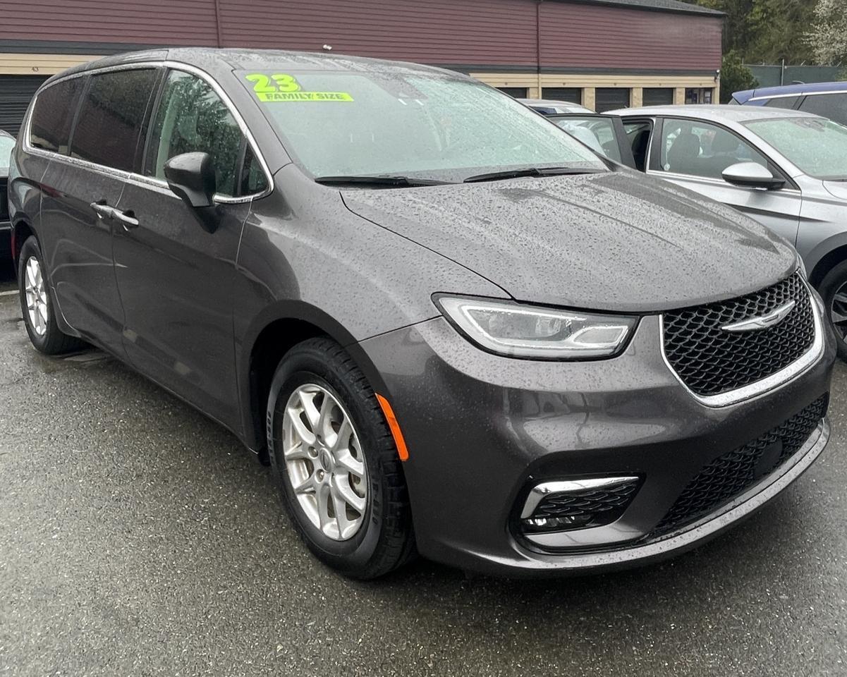 2023 Chrysler Pacifica Touring L Van 4D Port Orchard WA