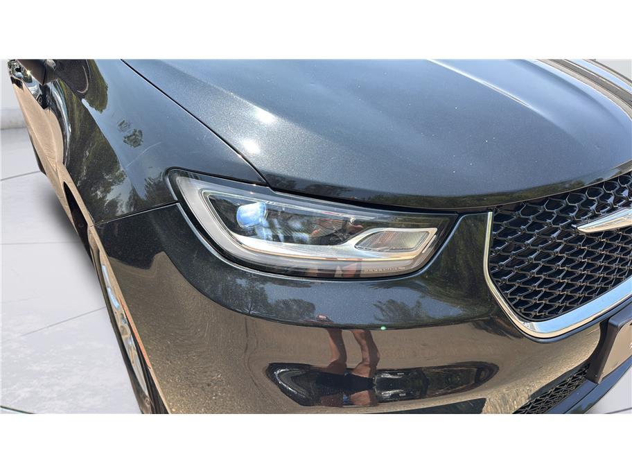 2023 Chrysler Pacifica Touring L Van 4D Folsom CA