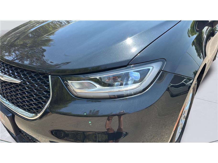 2023 Chrysler Pacifica Touring L Van 4D Folsom CA