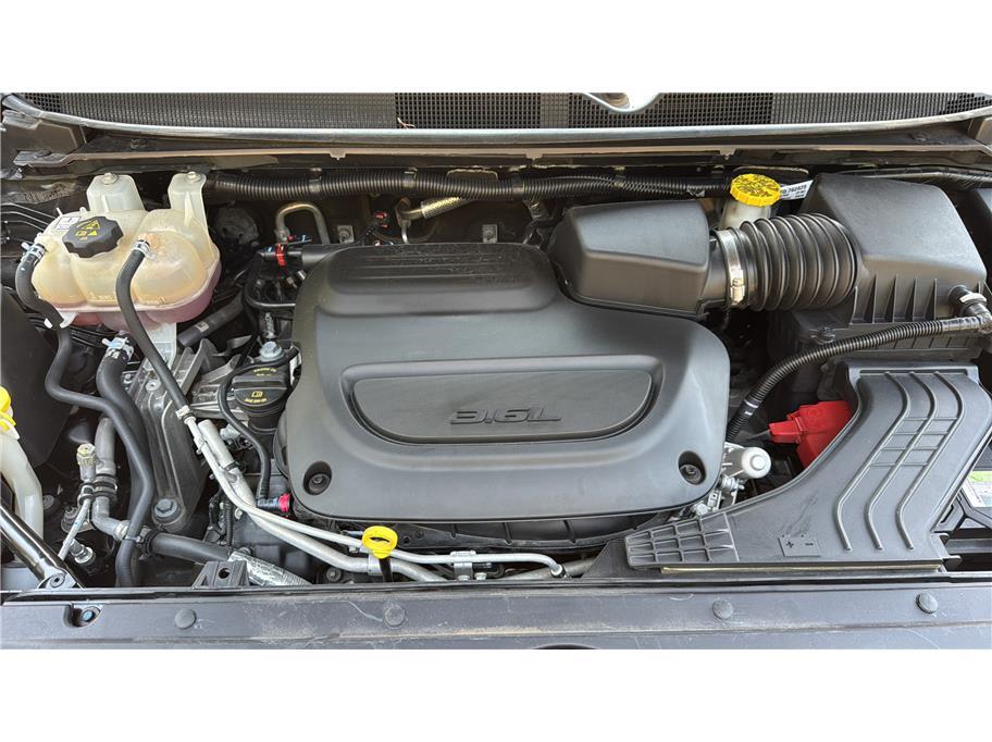 2023 Chrysler Pacifica Touring L Van 4D Folsom CA