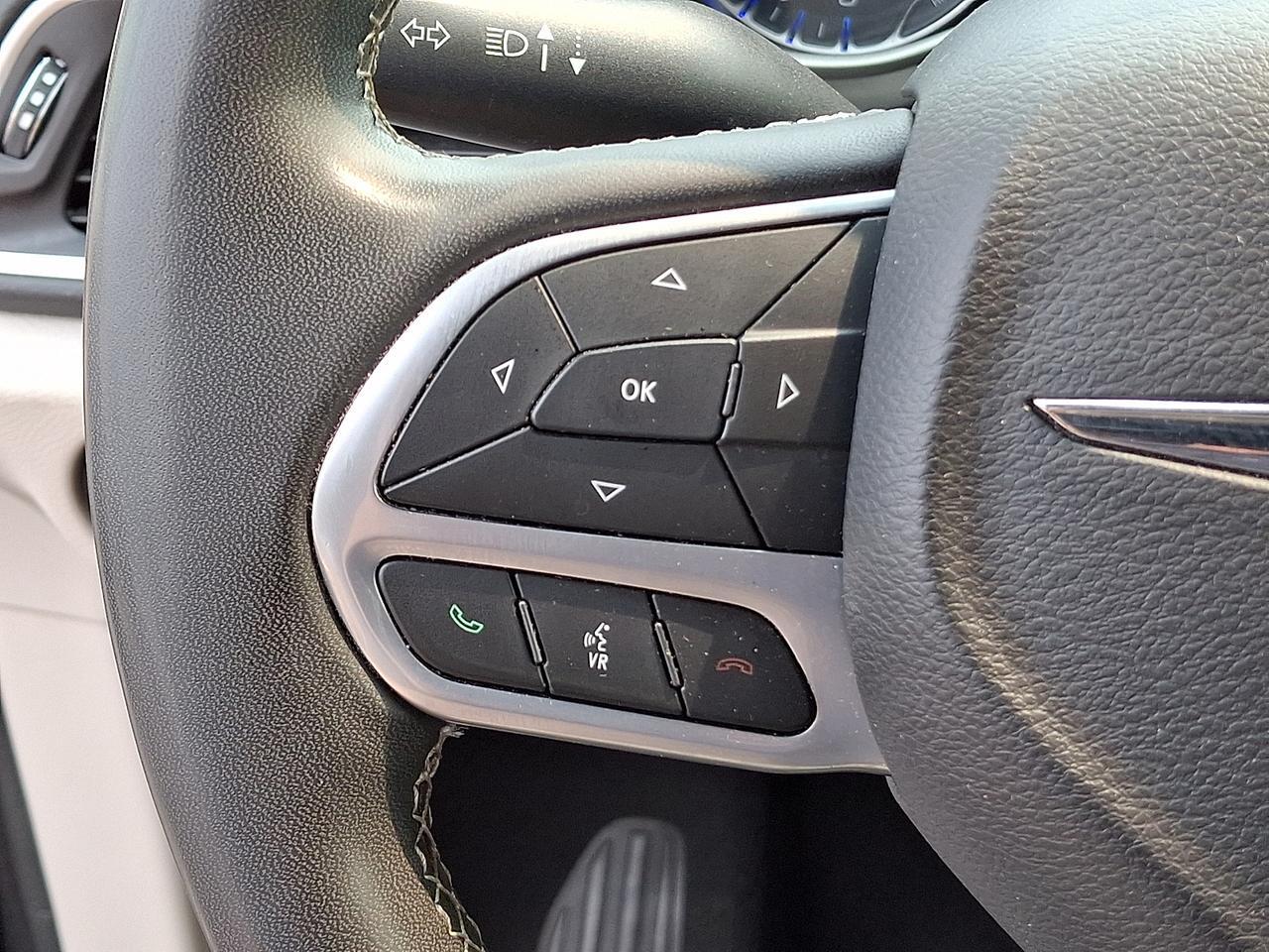 2023 Chrysler Pacifica Touring L Vineland NJ