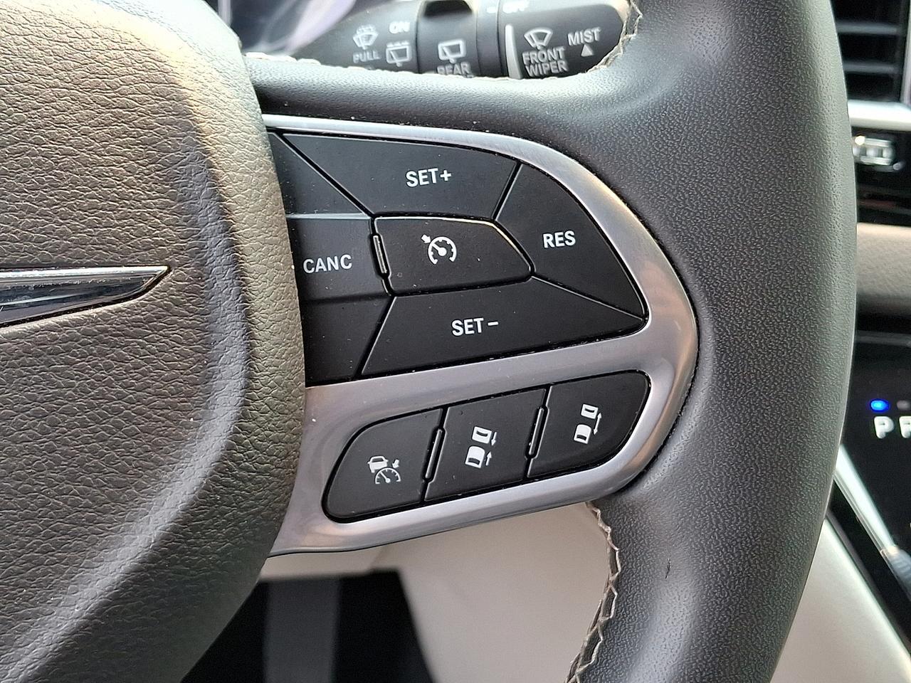 2023 Chrysler Pacifica Touring L Vineland NJ