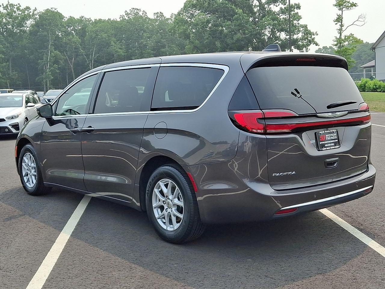 2023 Chrysler Pacifica Touring L Vineland NJ