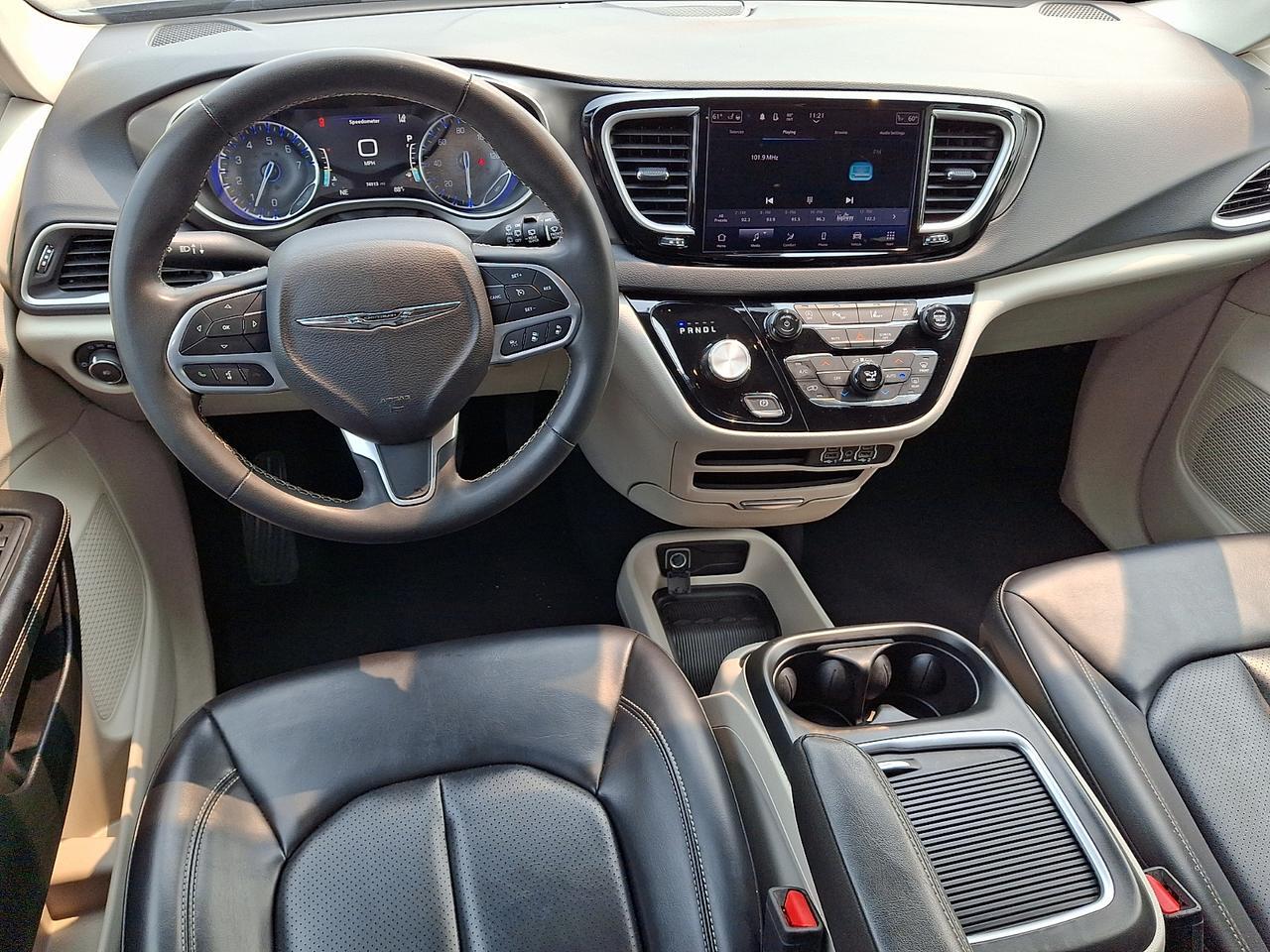 2023 Chrysler Pacifica Touring L Vineland NJ