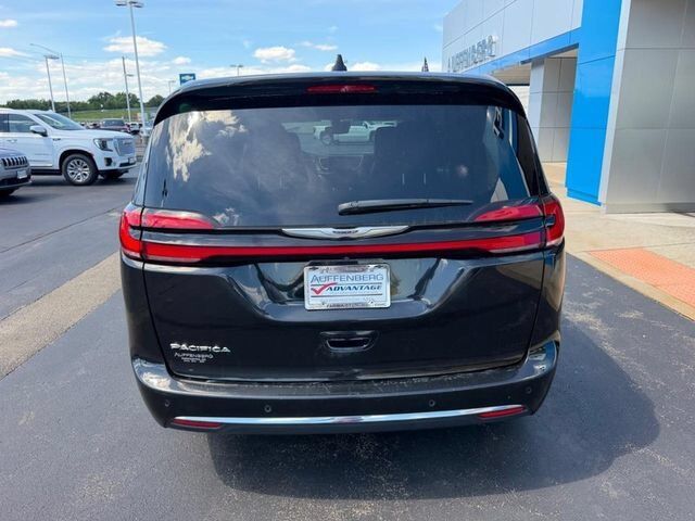 2023 Chrysler Pacifica Touring L Farmington MO