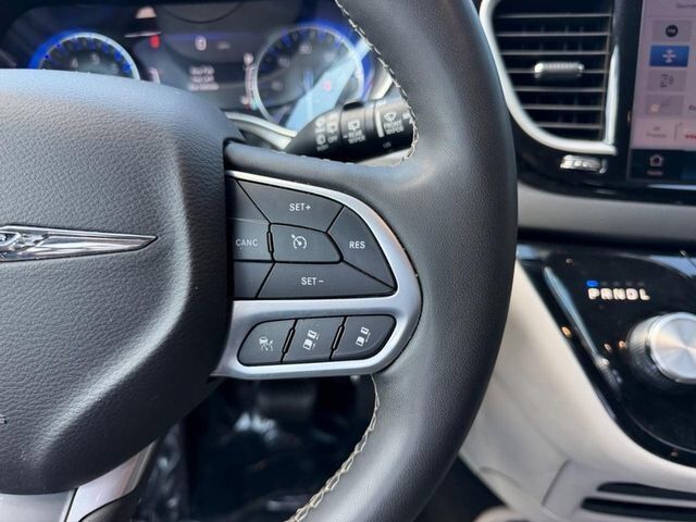 2023 Chrysler Pacifica Touring L Farmington MO