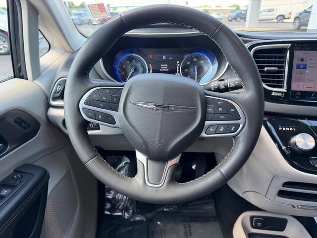 2023 Chrysler Pacifica Touring L Farmington MO