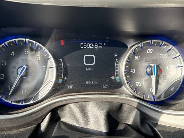 2023 Chrysler Pacifica Touring L Farmington MO