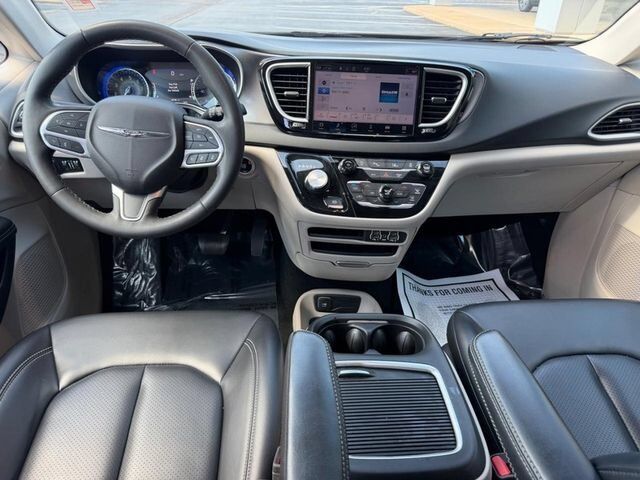 2023 Chrysler Pacifica Touring L Farmington MO