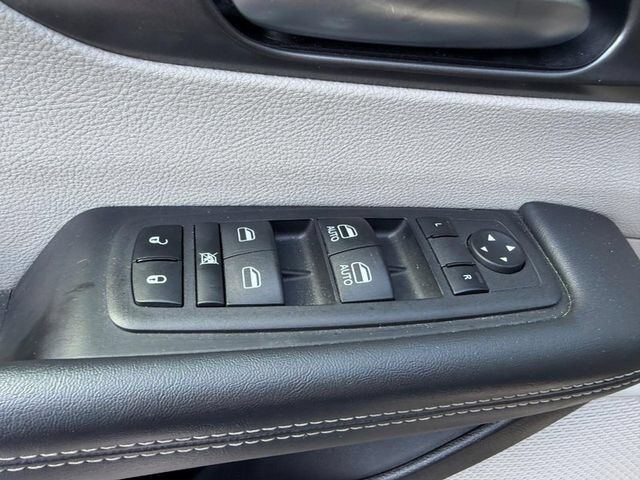 2023 Chrysler Pacifica Touring L Farmington MO