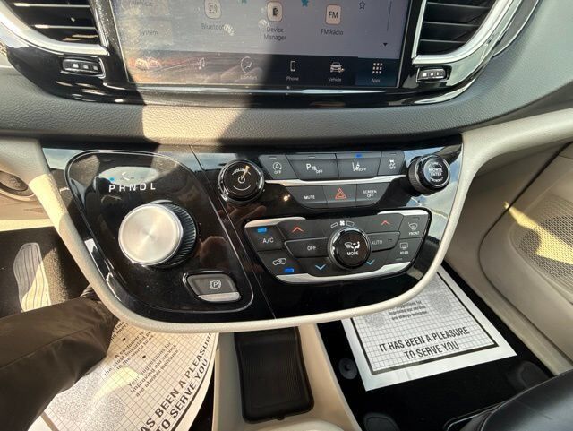 2023 Chrysler Pacifica Touring L Farmington MO