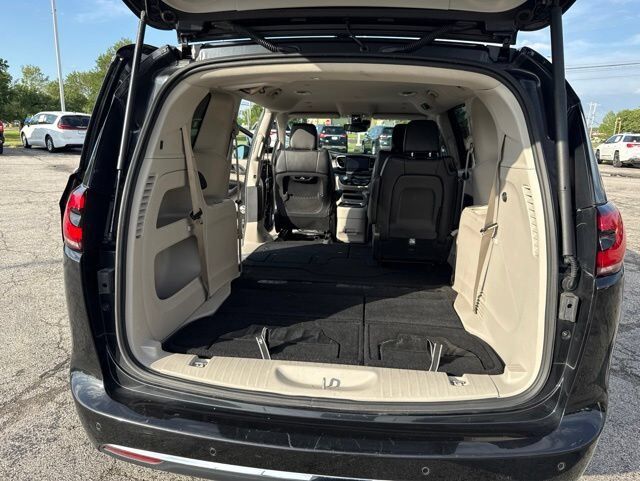 2023 Chrysler Pacifica Touring L Farmington MO