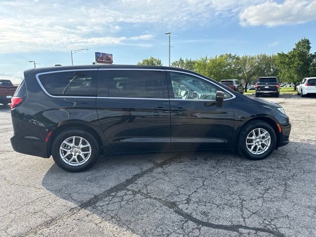 2023 Chrysler Pacifica Touring L Farmington MO