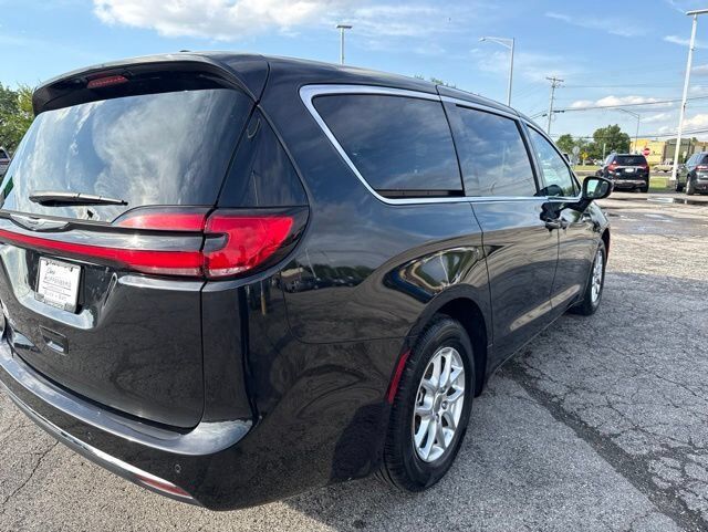 2023 Chrysler Pacifica Touring L Farmington MO