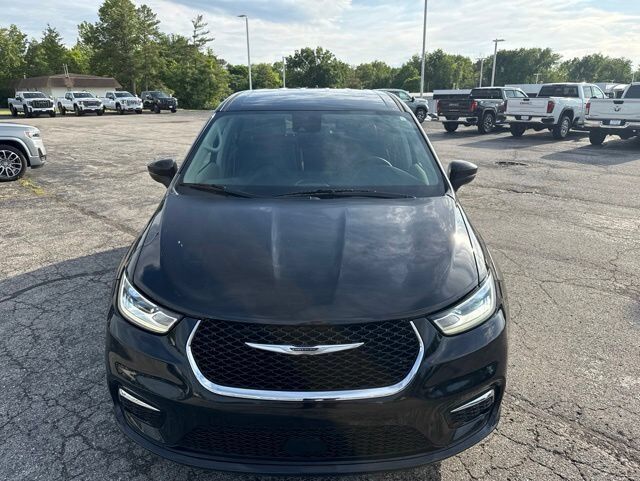 2023 Chrysler Pacifica Touring L Farmington MO