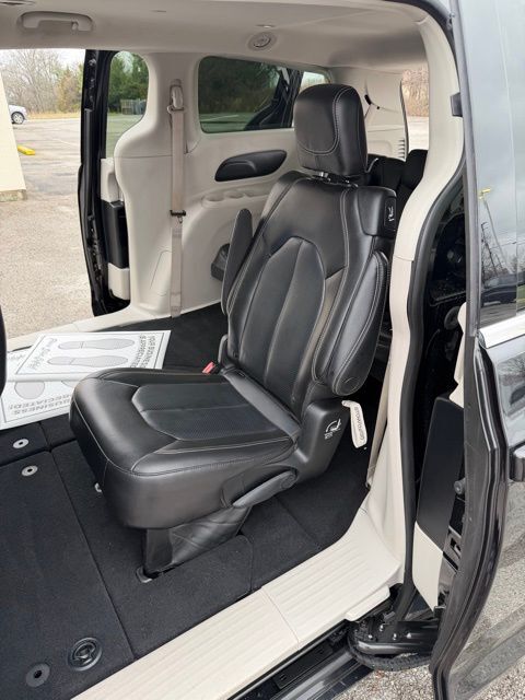 2023 Chrysler Pacifica Touring L Herrin IL