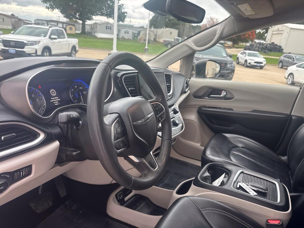 2023 Chrysler Pacifica Touring L West Burlington IA