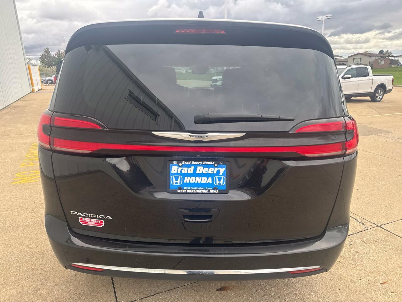 2023 Chrysler Pacifica Touring L West Burlington IA
