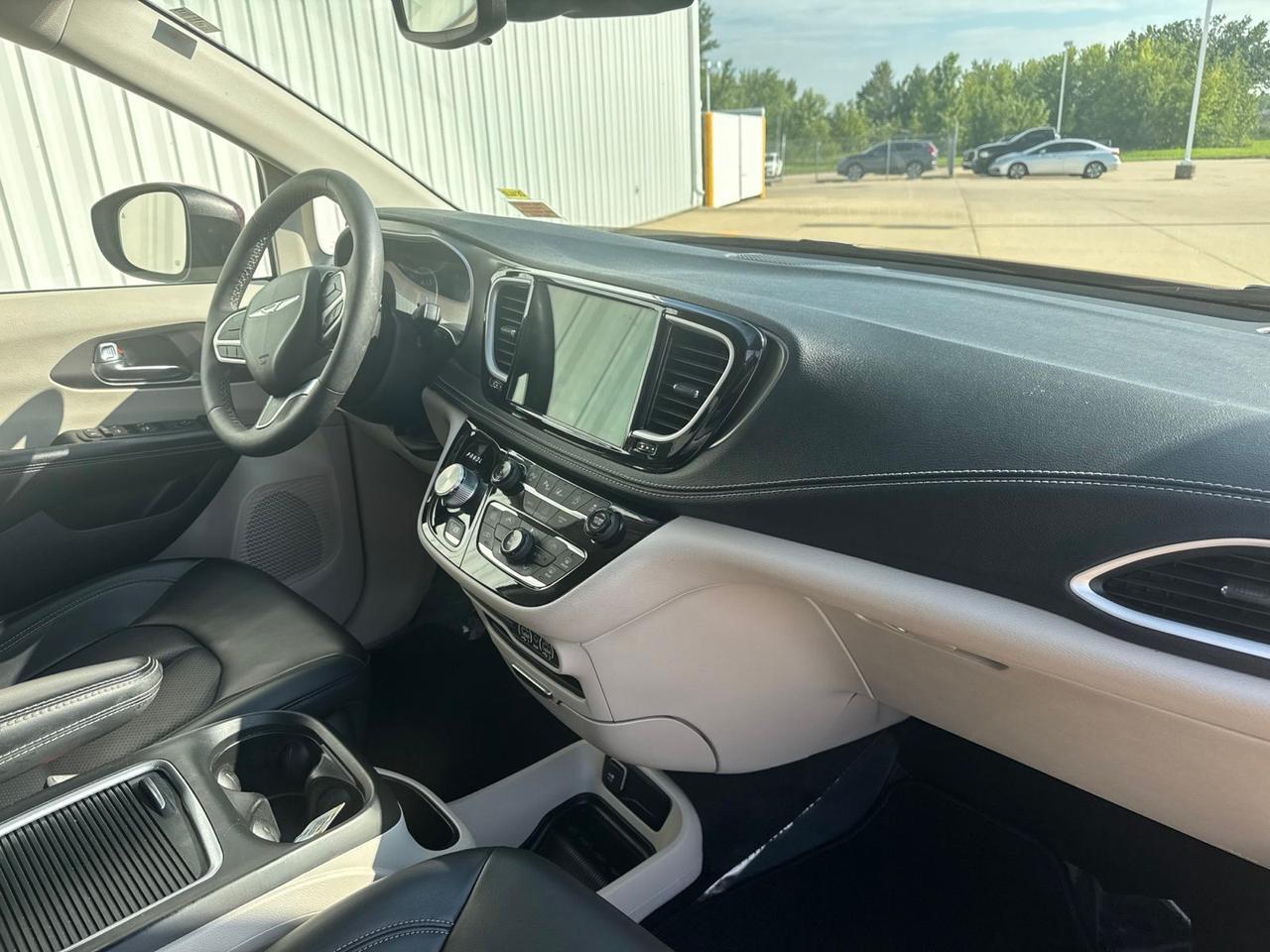 2023 Chrysler Pacifica Touring L West Burlington IA