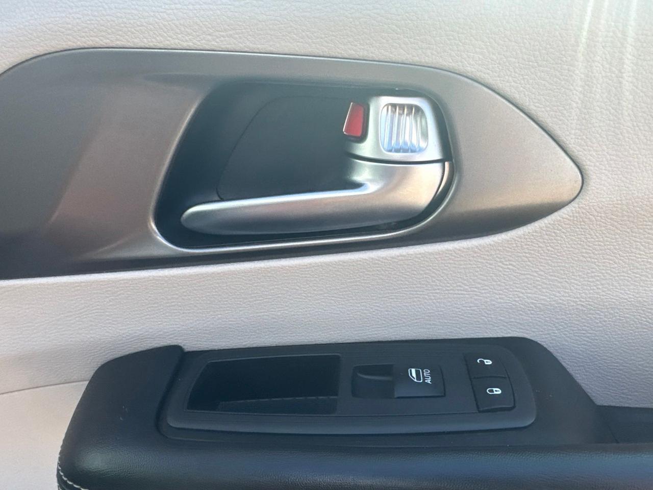 2023 Chrysler Pacifica Touring L West Burlington IA