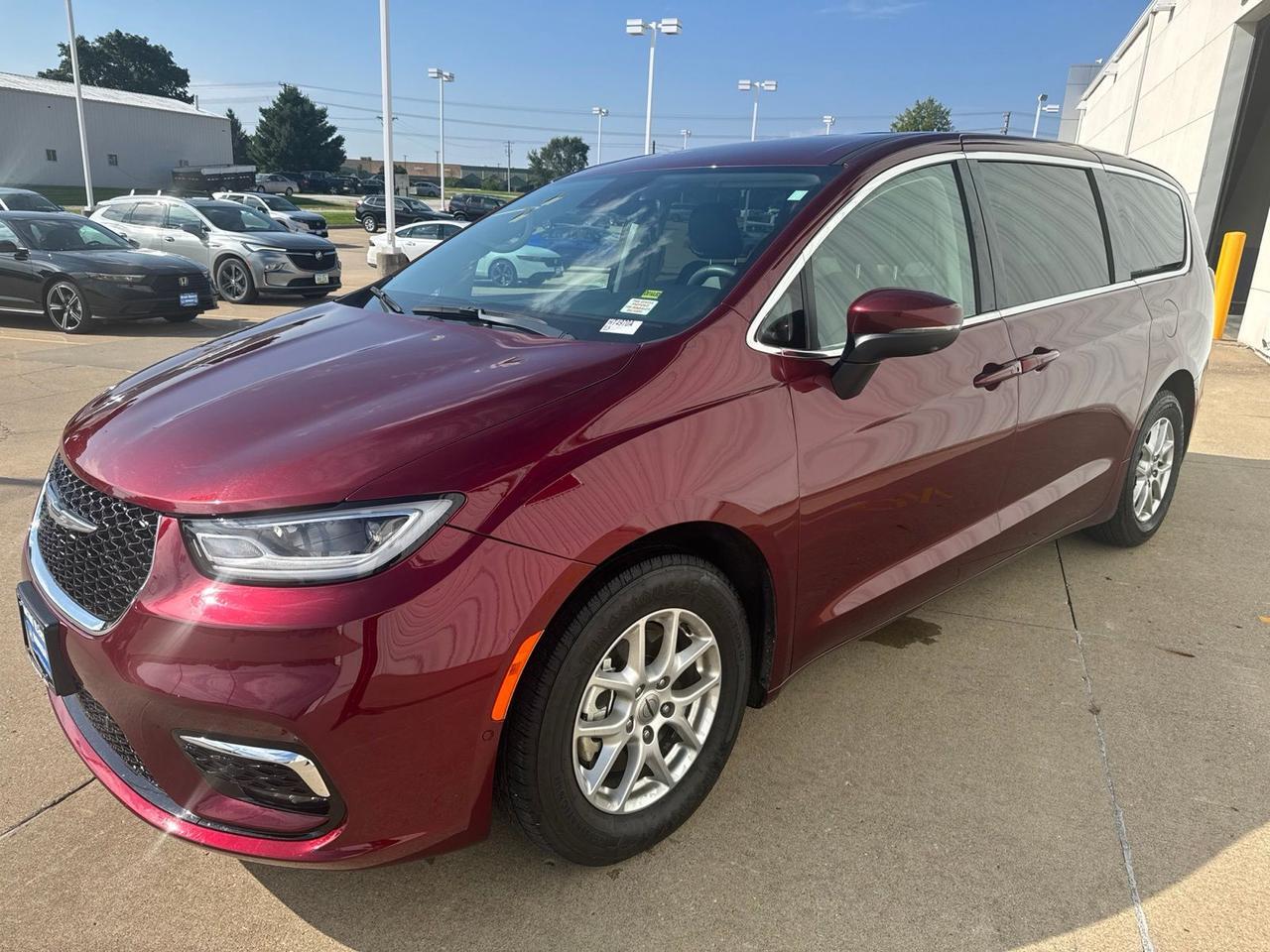2023 Chrysler Pacifica Touring L West Burlington IA