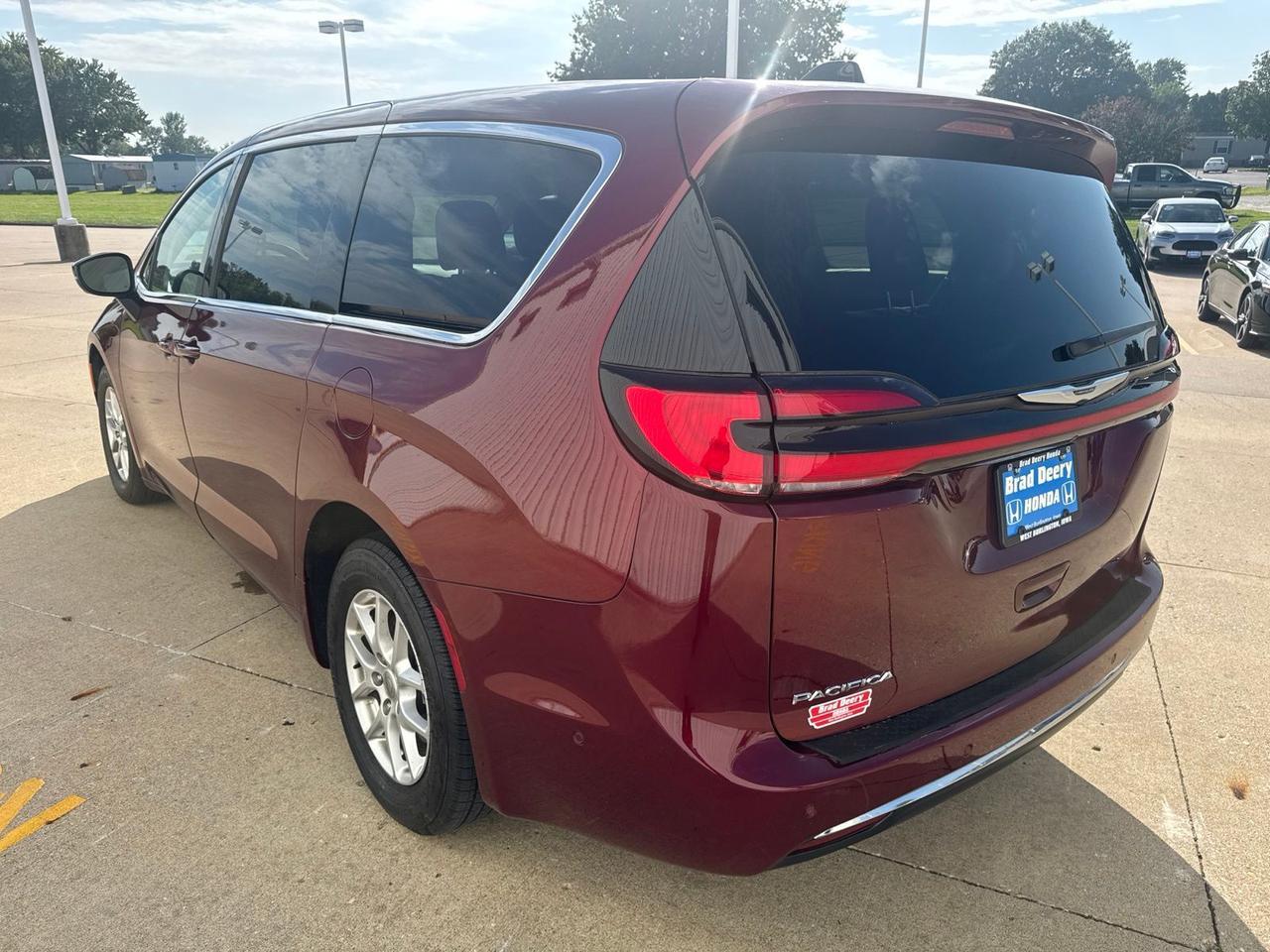 2023 Chrysler Pacifica Touring L West Burlington IA