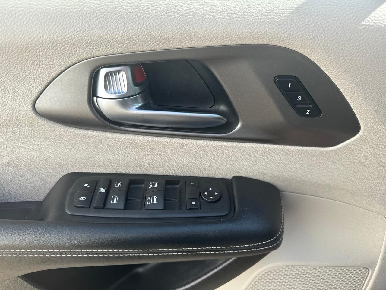 2023 Chrysler Pacifica Touring L West Burlington IA