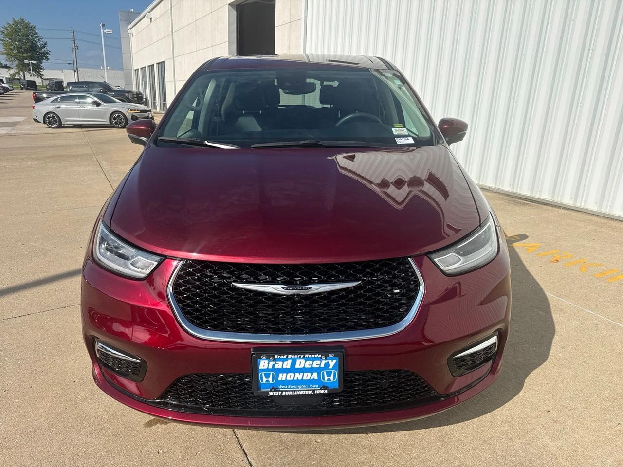 2023 Chrysler Pacifica Touring L West Burlington IA
